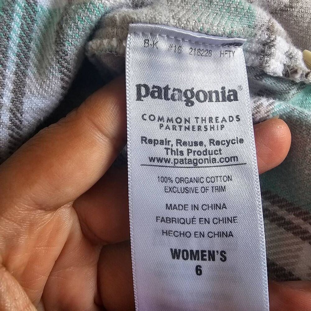 Patagonia womens Sz 6 light teal graying sleeve organic cotton flannel shirt - Picture 7 of 7